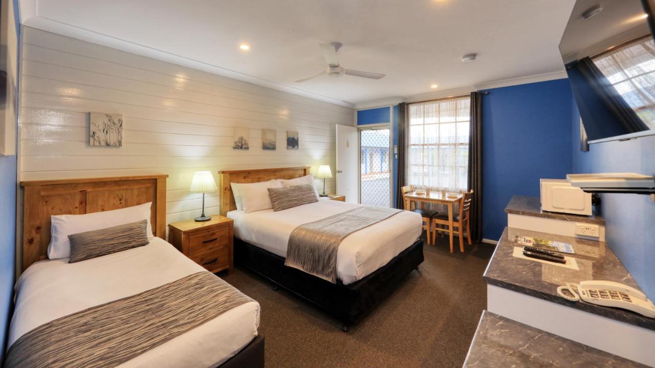 Colonial Motel & Apartments 영 외부 사진